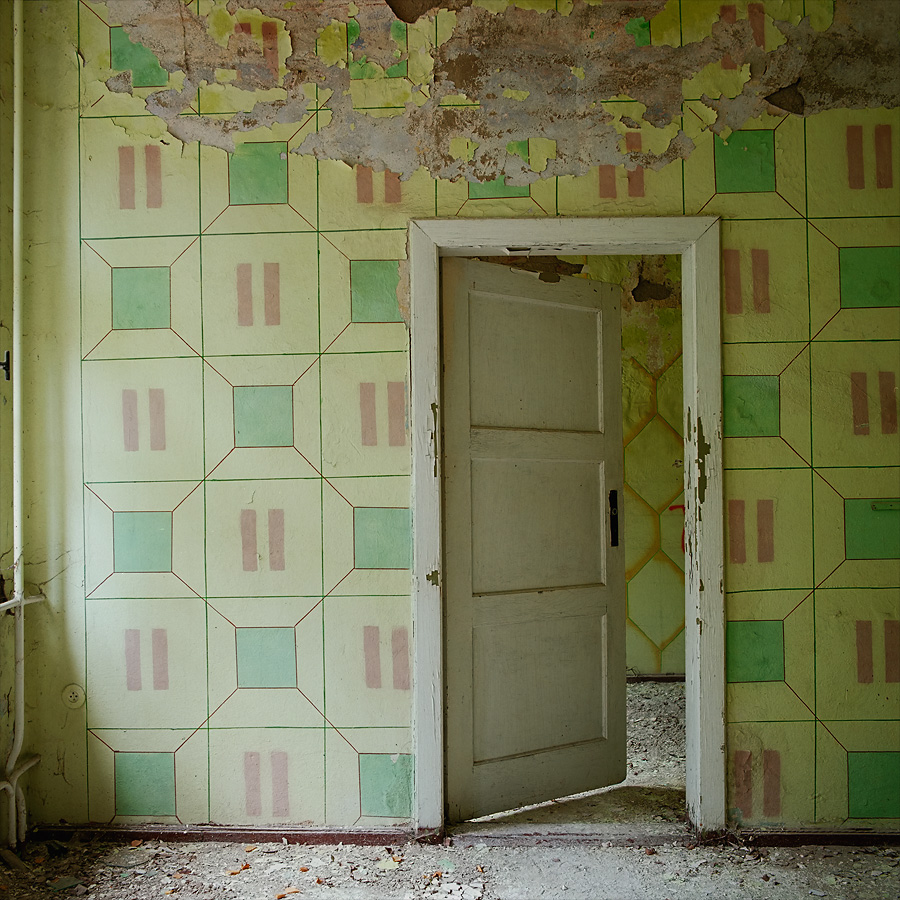 Most of the patterns were stenciled but here it was almost all some steady-handed brush work at Soviet Military Base V. Former DDR, Germany. October 2018.